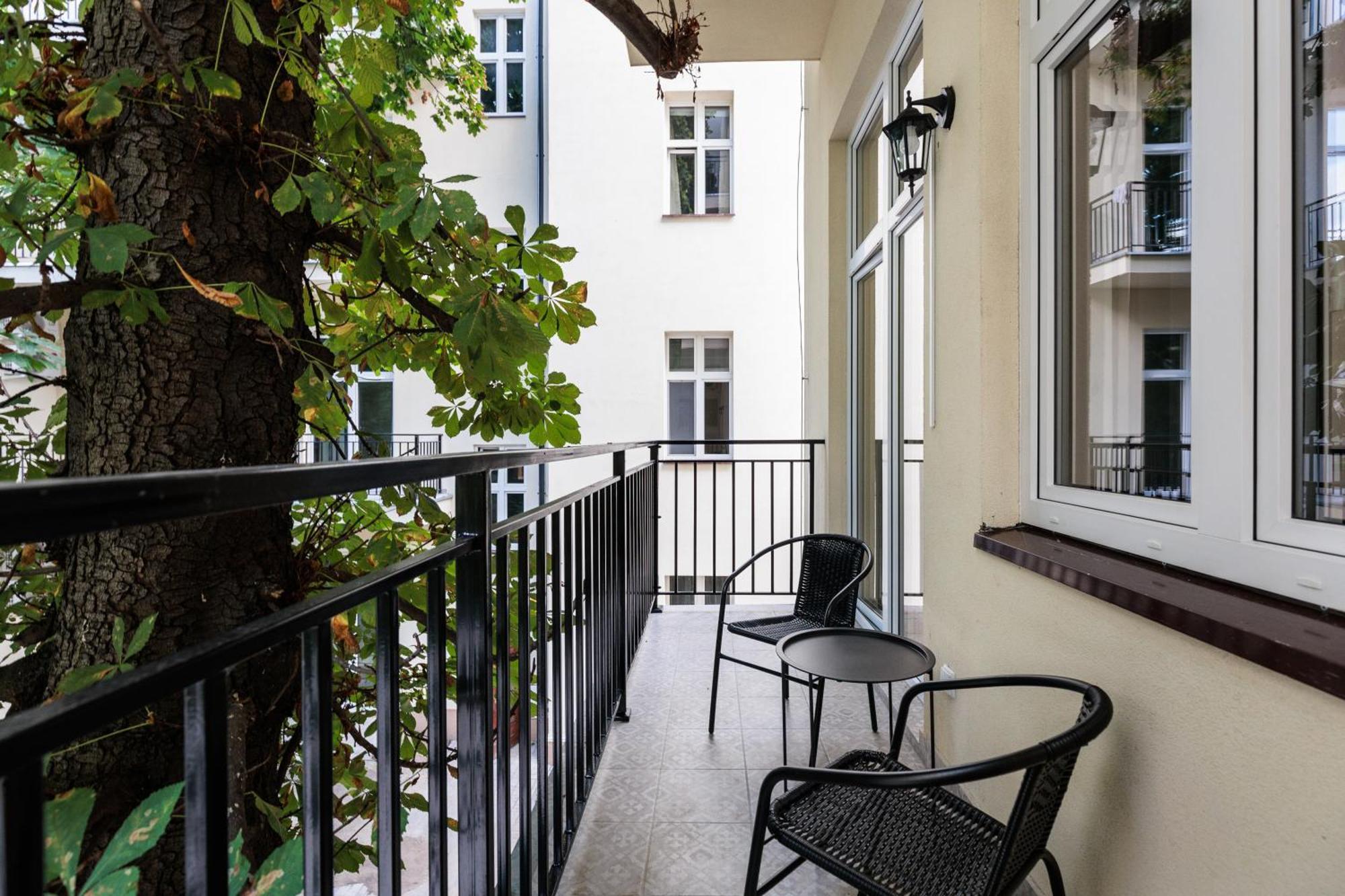 Krowoderska 55 - By Upstairs Cracóvia Exterior foto